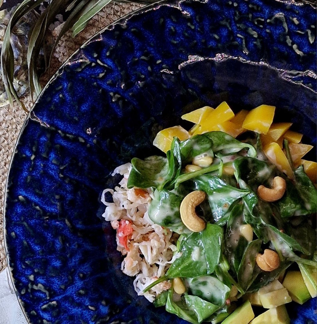 Салат тропический с камчатским крабом