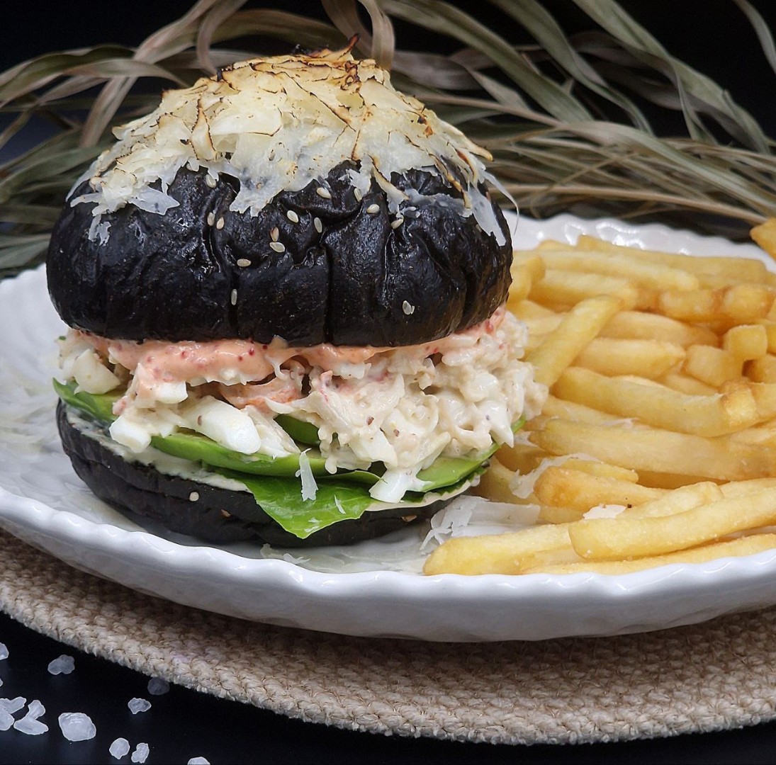 Краб Бургер с картофелем фри