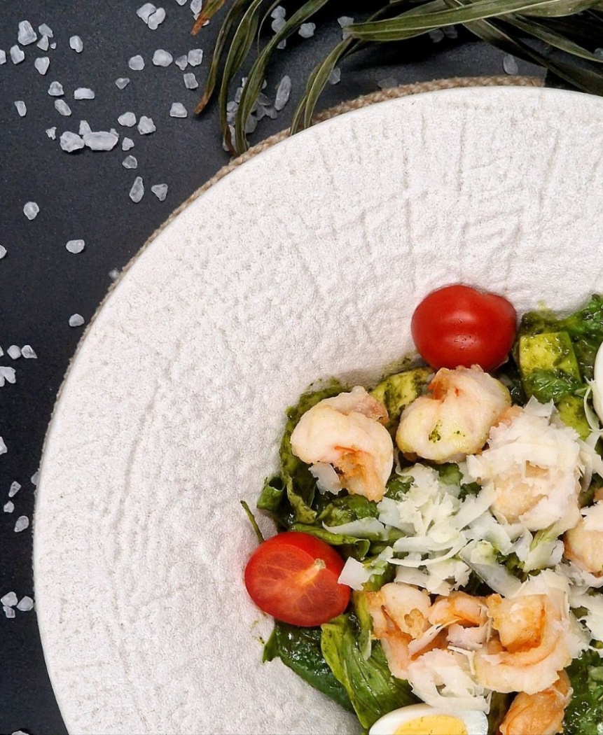 Салат зеленый с креветками
