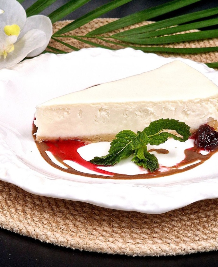 Чизкейк «Классика с вишнёвым дрессингом»